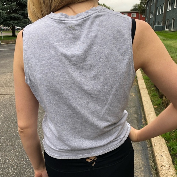 Joy Lab Grey Crop Top - Picture 2 of 2